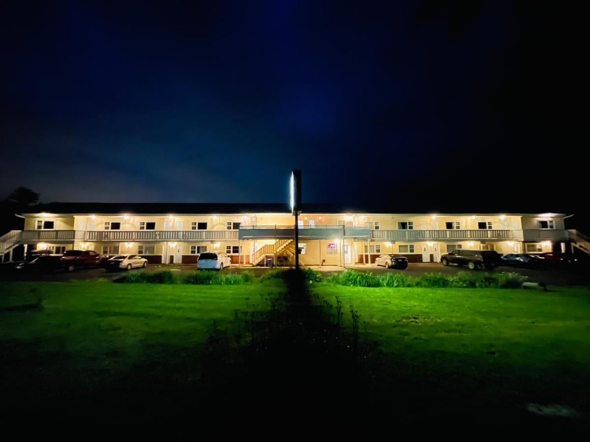 Scenic Motel Moncton Exterior photo